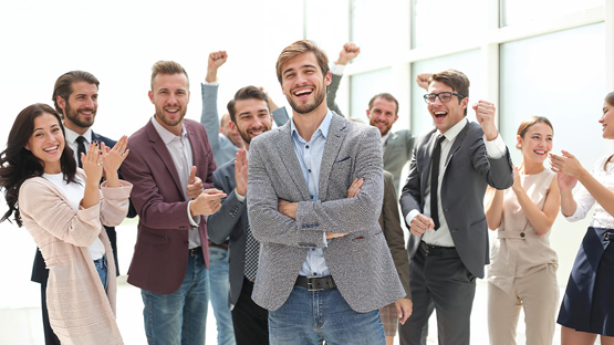 Cursos conversacionales de inglés con PNL en Bogotá para profesionales